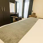 Vtz Plaza Espana Szálloda 2*