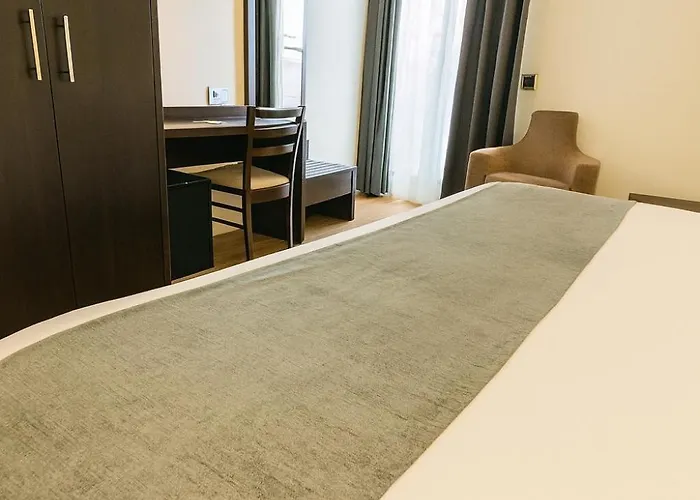 Vtz Plaza Espana Hotel 2*